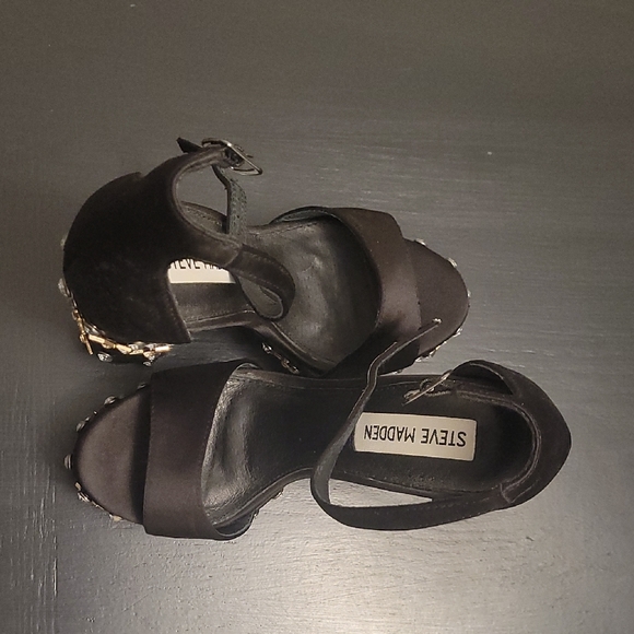 Steve Madden Black Studded Block Heel Heels - Picture 2 of 10